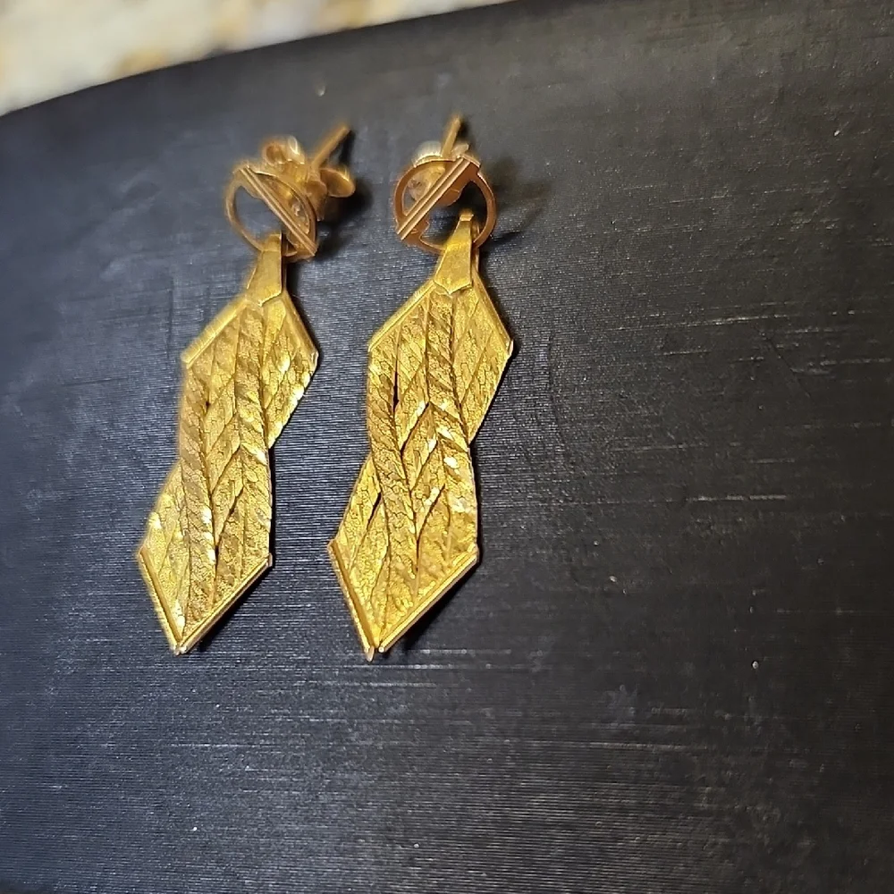 14K Gold Vintage Elegant Solid Gold Braided Herringbone Dangle Pierced Earrings